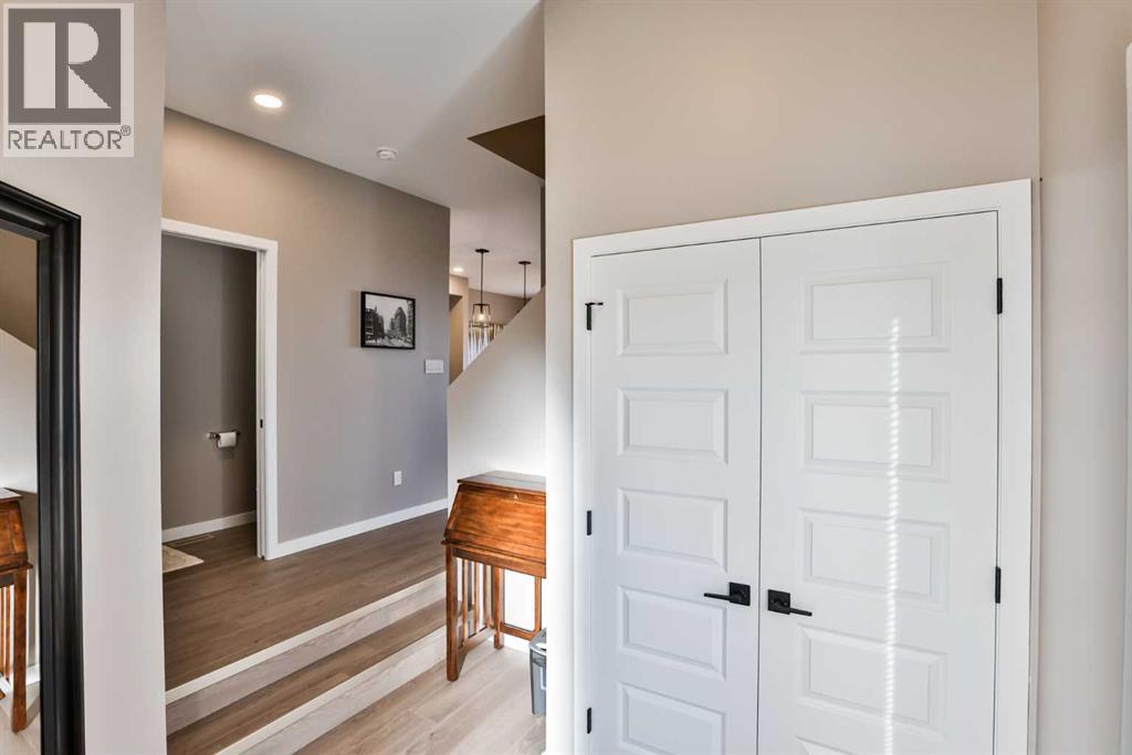 38 Goldenrod Place W, Lethbridge, Alberta  T1J 5W9 - Photo 3 - A2289557