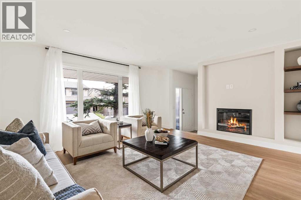 11 Coach Manor Rise SW, Calgary, Alberta  T3H 1C5 - Photo 2 - A2304872