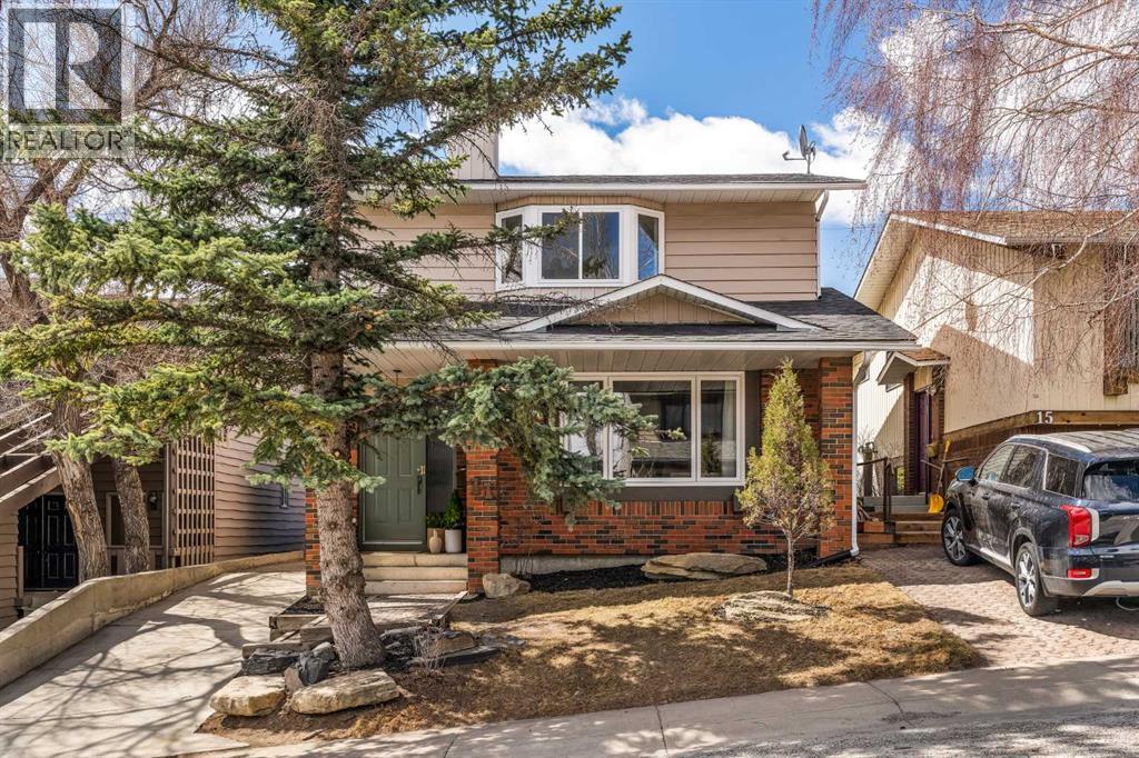 11 Coach Manor Rise SW, Calgary, Alberta  T3H 1C5 - Photo 37 - A2304872