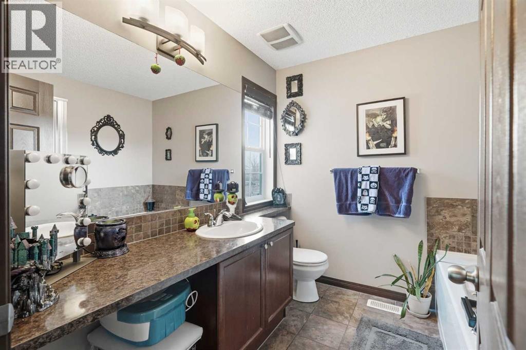 1795 New Brighton Drive SE, Calgary, Alberta  T2Z 0J7 - Photo 14 - A2306401