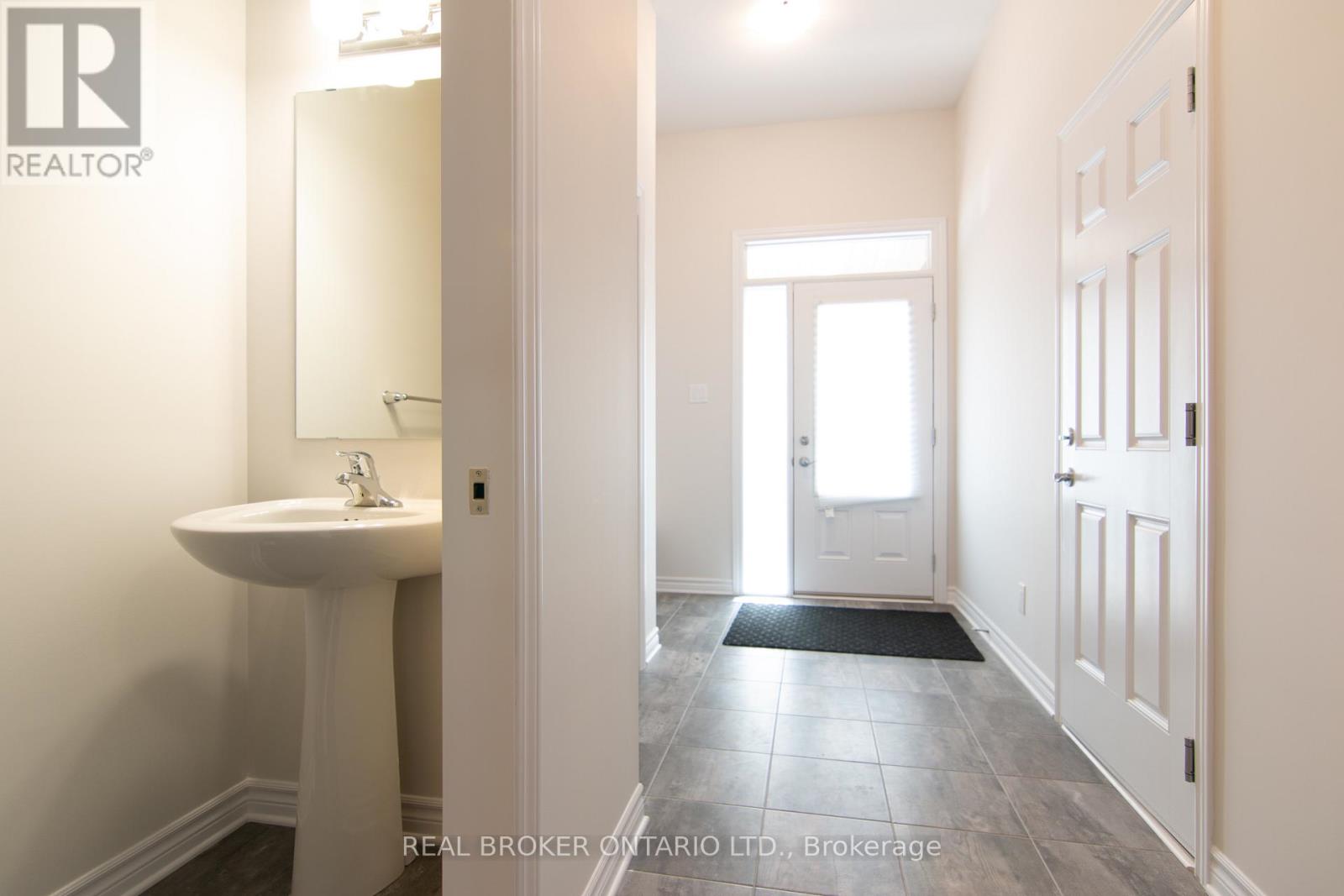 1022 Kijik Crescent, Ottawa, Ontario  K1X 1G6 - Photo 2 - X13066376