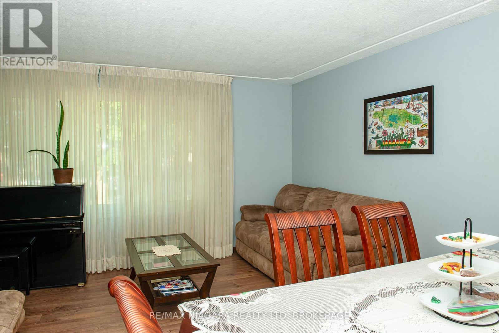 38 Roehampton Drive, St. Catharines, Ontario  L2M 7K7 - Photo 6 - X13066370