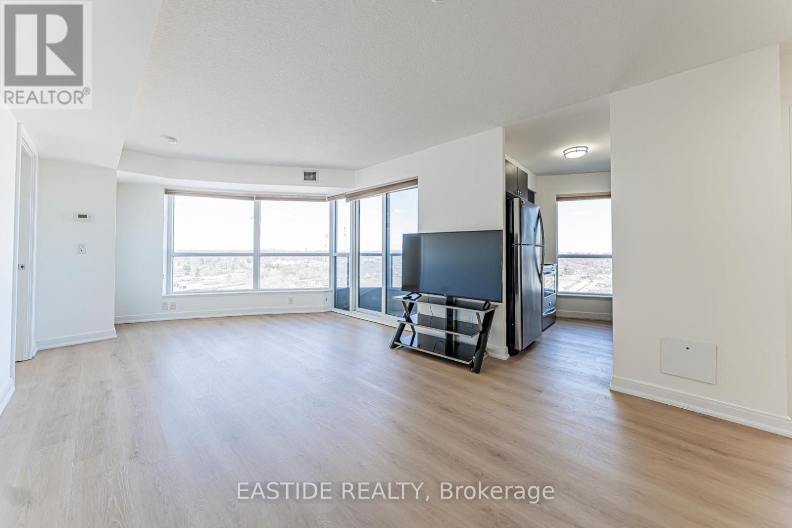 1508 - 151 VILLAGE GREEN SQUARE, Toronto, Ontario