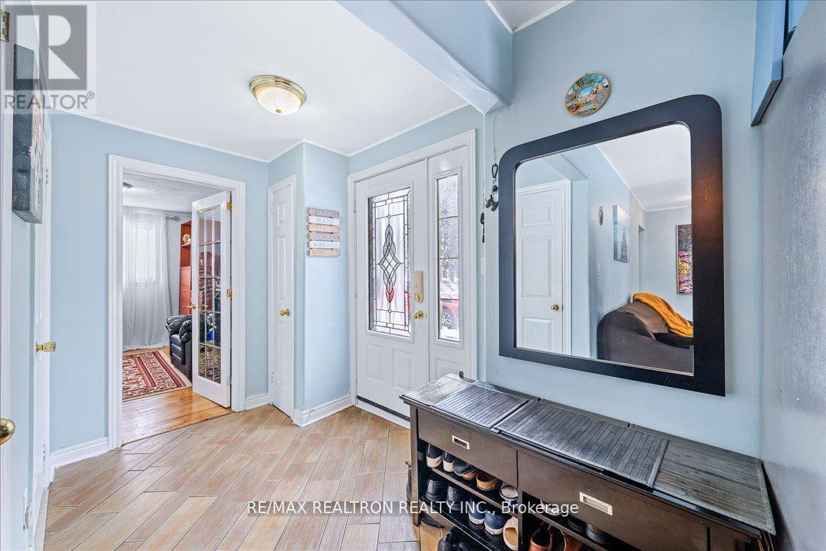 56 Brentwood Road, Essa, Ontario  L0M 1B2 - Photo 3 - N13066358