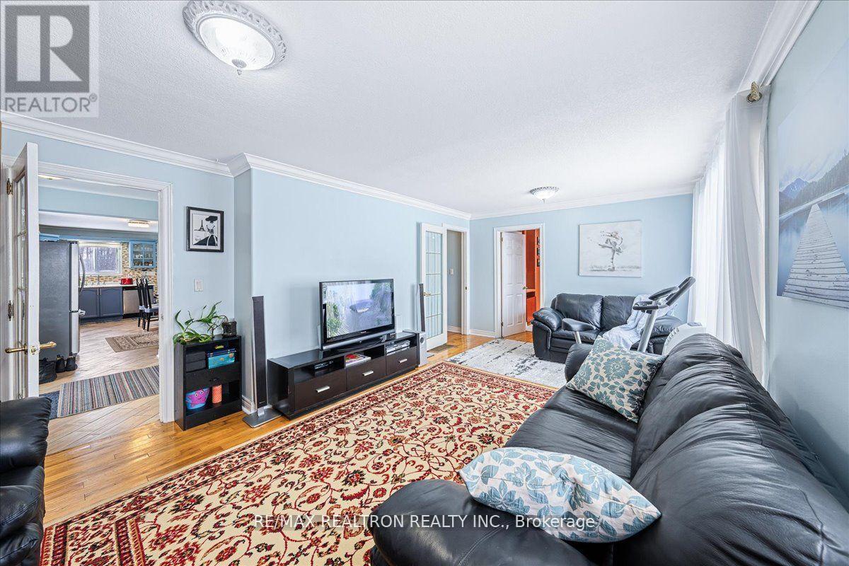 56 Brentwood Road, Essa, Ontario  L0M 1B2 - Photo 7 - N13066358