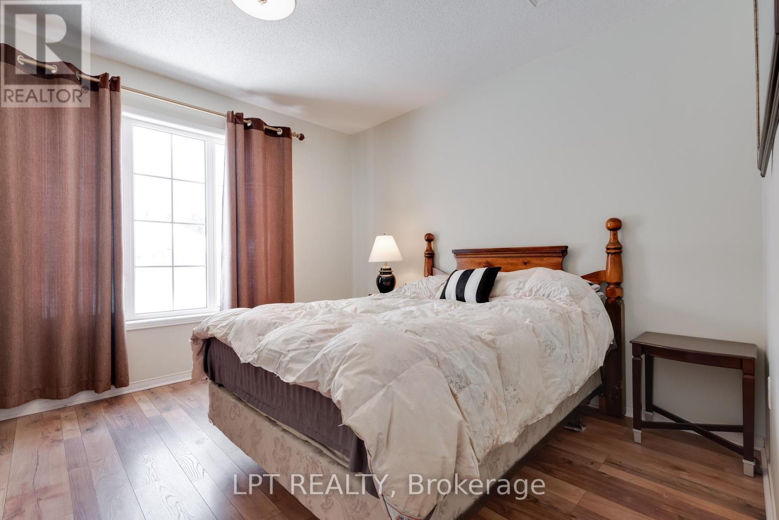 1 Bay Court, Wasaga Beach, Ontario  L9Z 1P7 - Photo 15 - S12879776