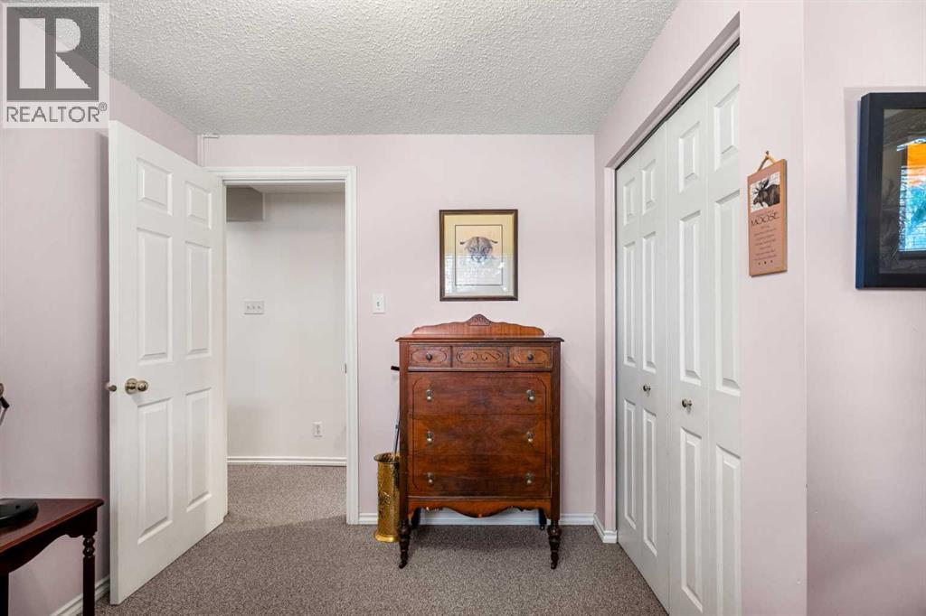 1120 Lake Wapta Place SE, Calgary, Alberta  T2J 2P5 - Photo 29 - A2304347
