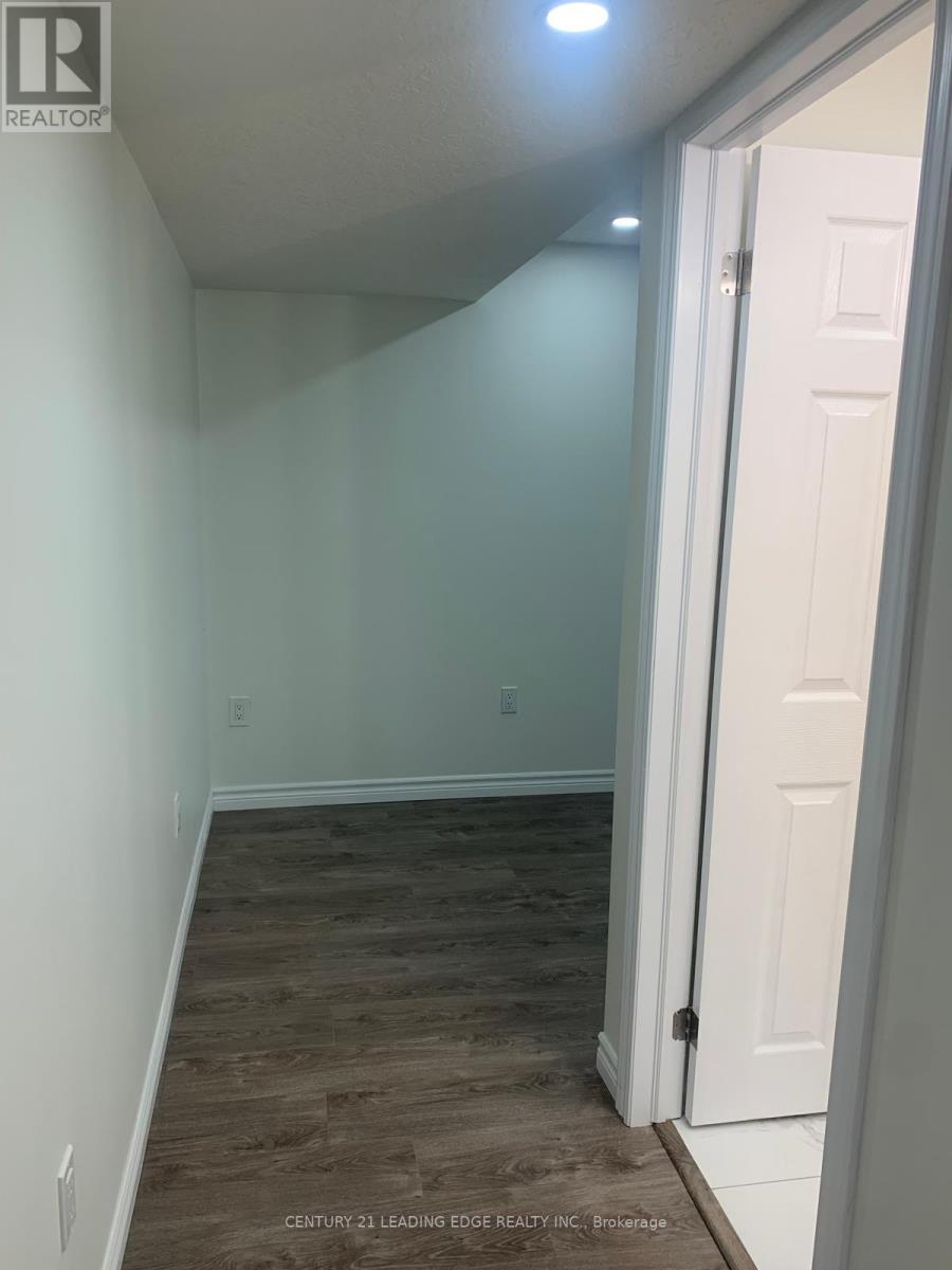 142 Rivertrail Avenue, Kitchener, Ontario  N2A 0J7 - Photo 12 - X13066368