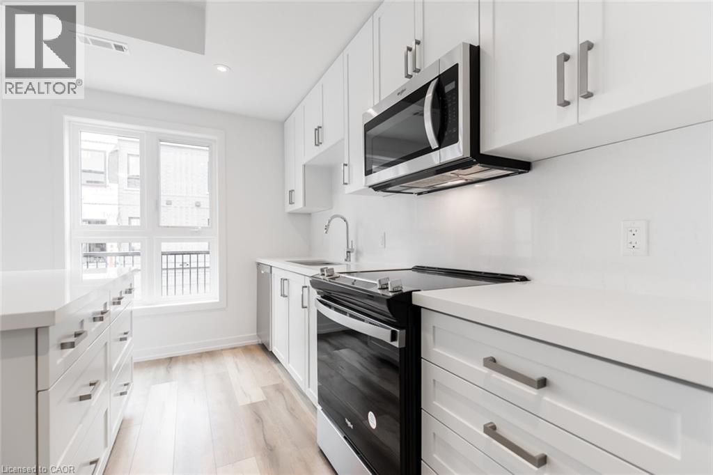 70 Kenesky Drive Unit# 4, Waterdown, Ontario  L8B 2A9 - Photo 12 - 40814253