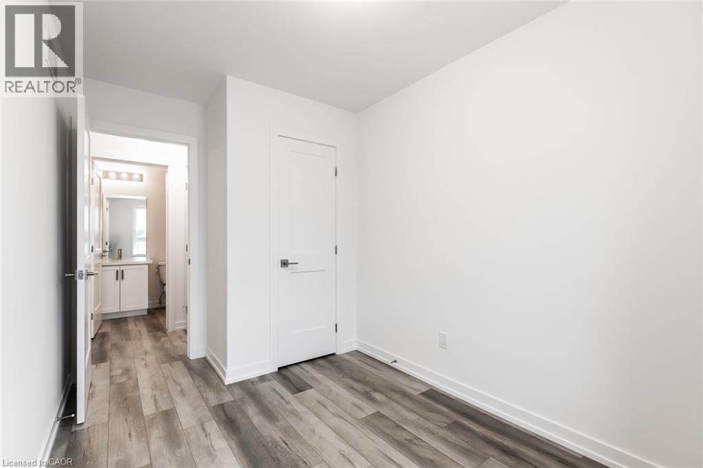 70 Kenesky Drive Unit# 4, Waterdown, Ontario  L8B 2A9 - Photo 26 - 40814253
