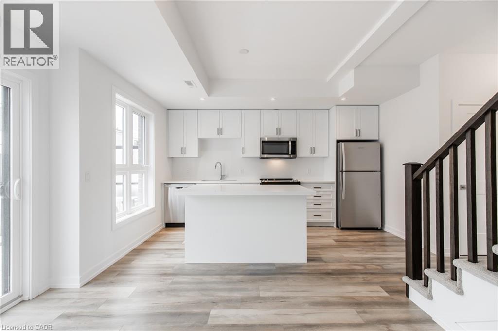 70 Kenesky Drive Unit# 4, Waterdown, Ontario  L8B 2A9 - Photo 7 - 40814253