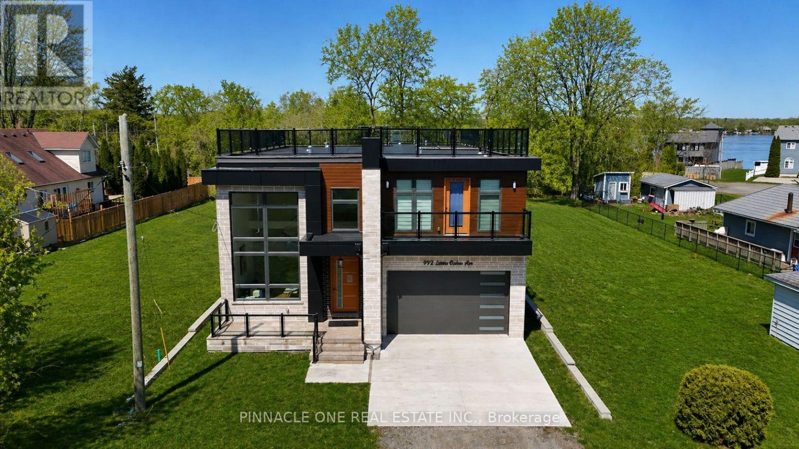 992 Little Cedar Avenue, Innisfil, Ontario  L0L 1W0 - Photo 2 - N13049696