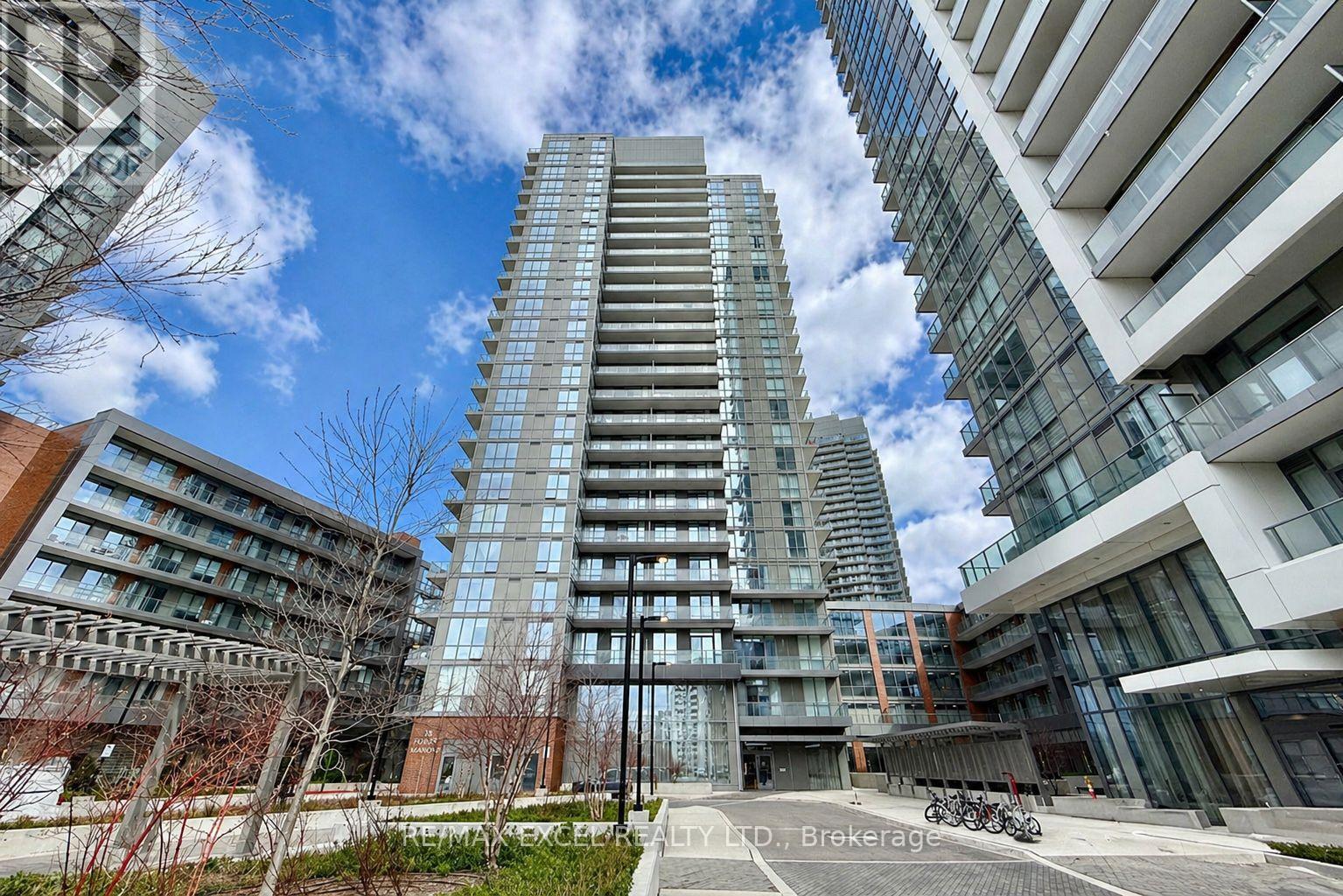 305 - 38 FOREST MANOR ROAD, Toronto, Ontario