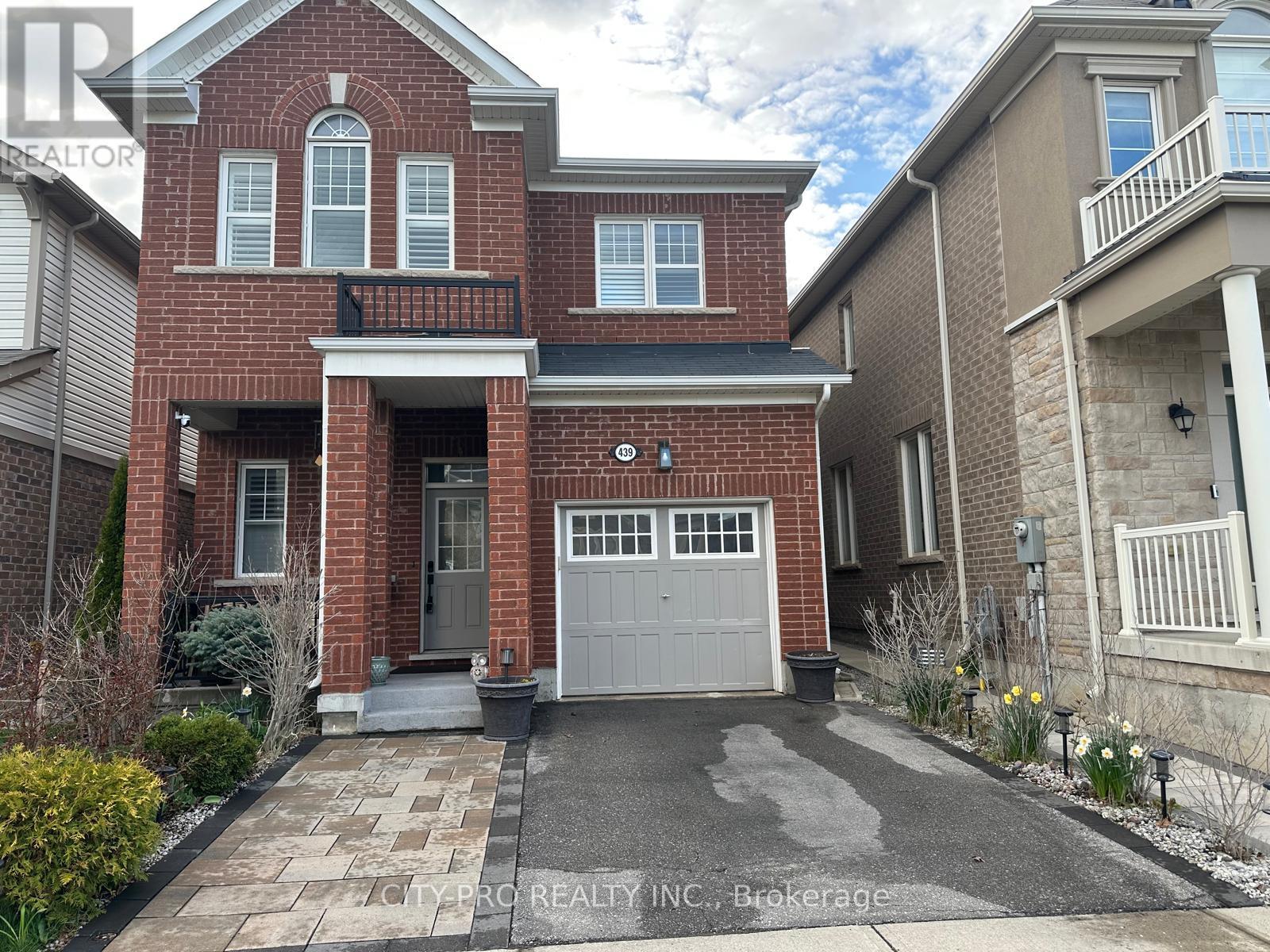 439 ETHERIDGE AVENUE, Milton, Ontario