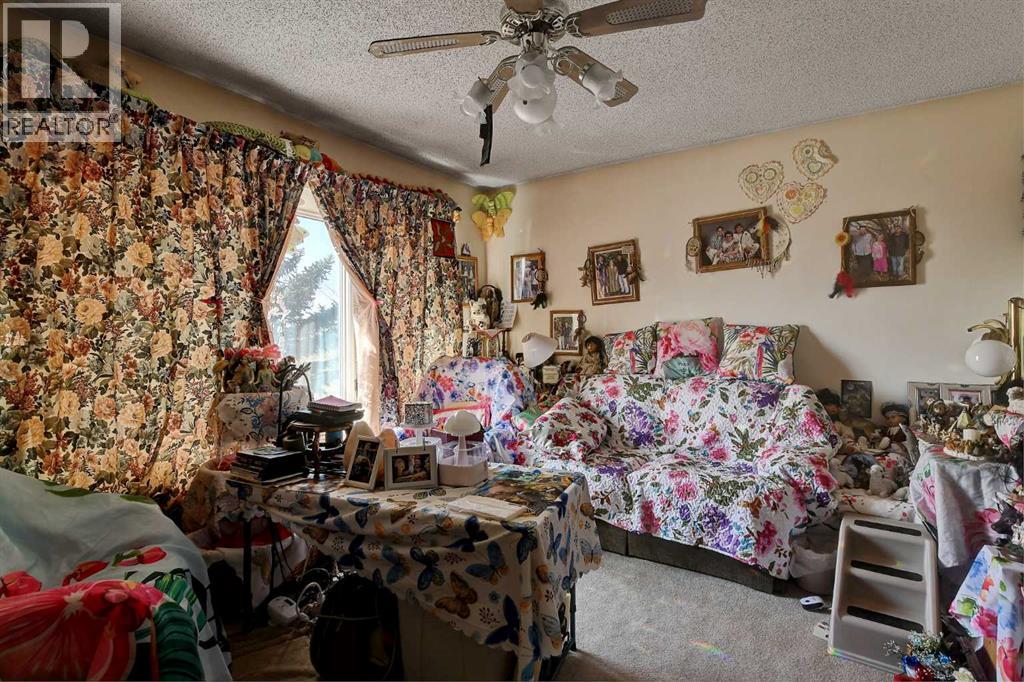 10418 108 Avenue, Grande Prairie, Alberta  T8V 1P7 - Photo 3 - A2302352