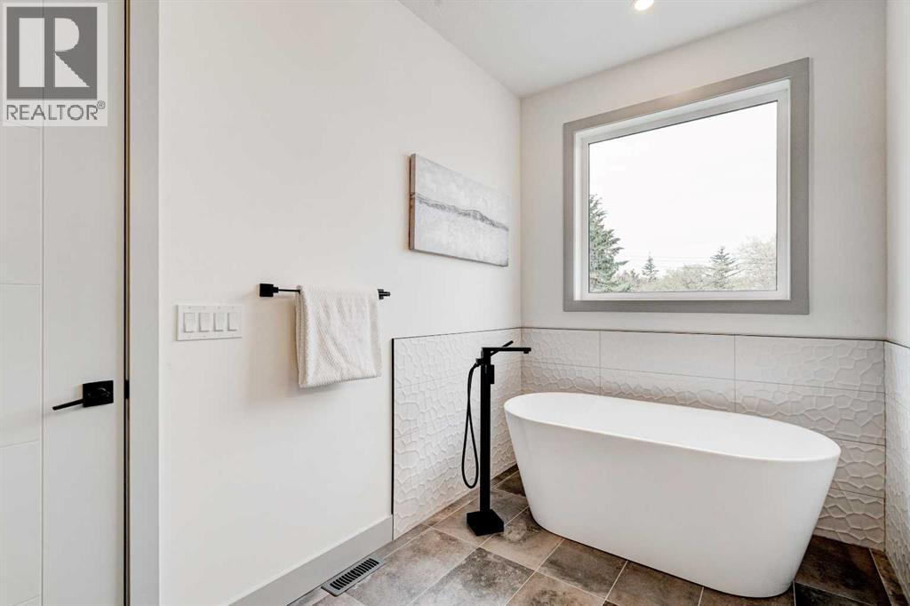 4615 82 Street NW, Calgary, Alberta  T3B 2P8 - Photo 25 - A2280505
