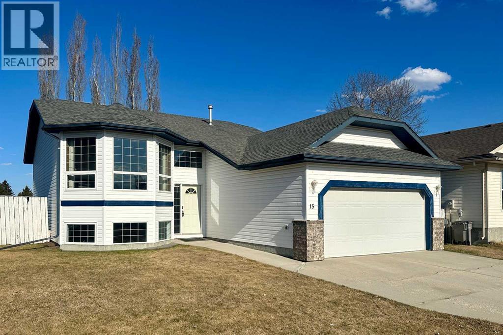 15 Wellwood Drive, Whitecourt, Alberta  T7S 1T8 - Photo 1 - A2291653