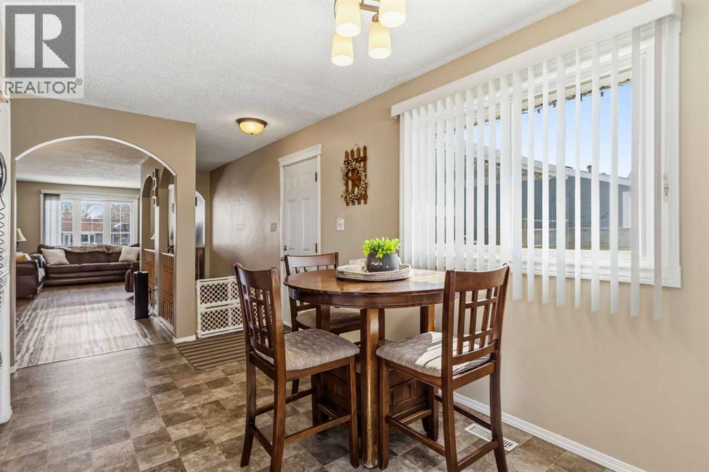 330 Hillcrest Drive, Fort Mcmurray, Alberta  T9H 3X5 - Photo 19 - A2304778