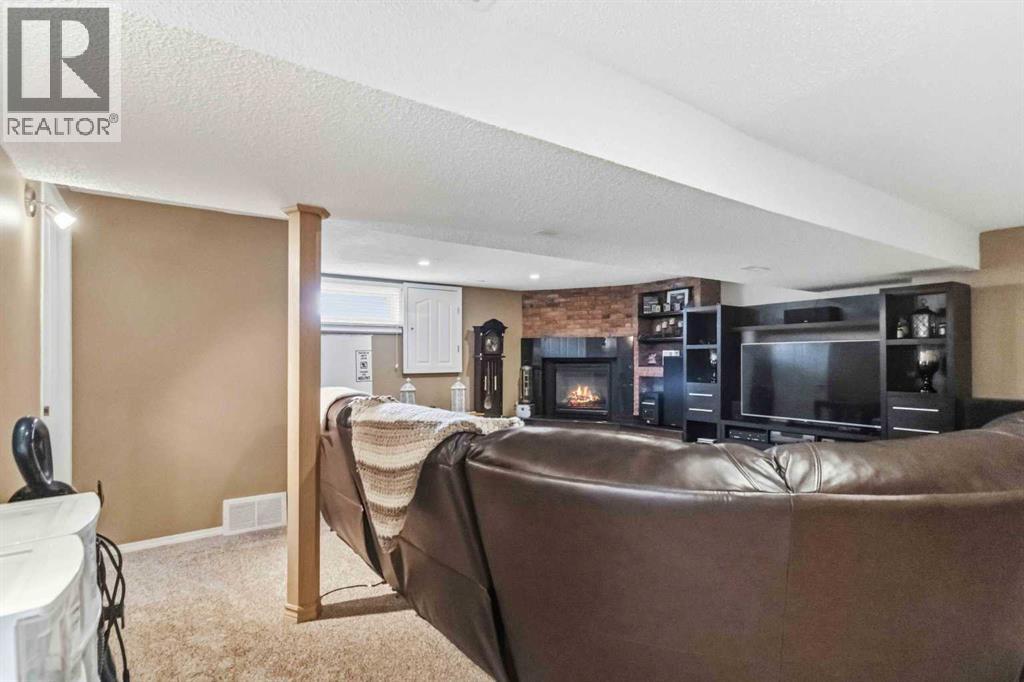 330 Hillcrest Drive, Fort Mcmurray, Alberta  T9H 3X5 - Photo 30 - A2304778