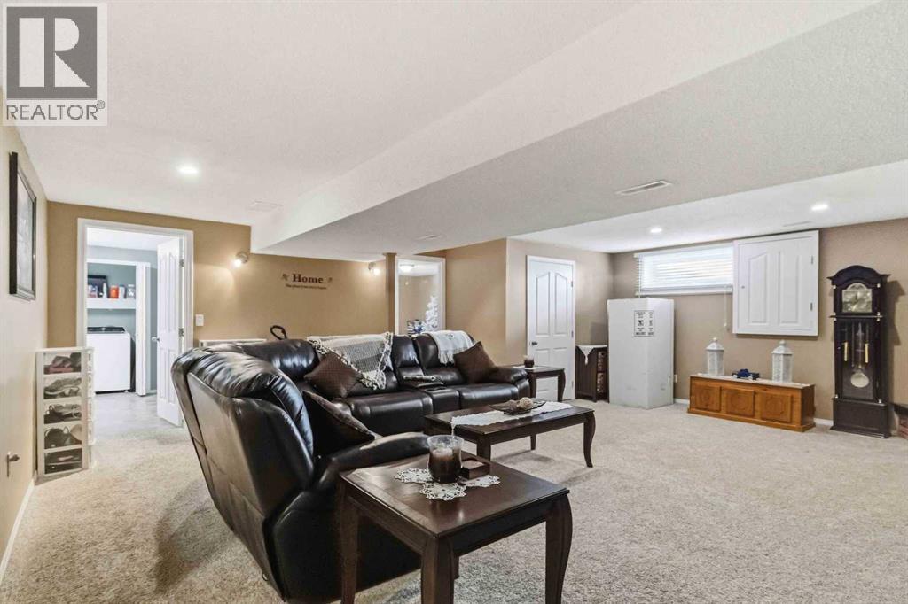330 Hillcrest Drive, Fort Mcmurray, Alberta  T9H 3X5 - Photo 27 - A2304778