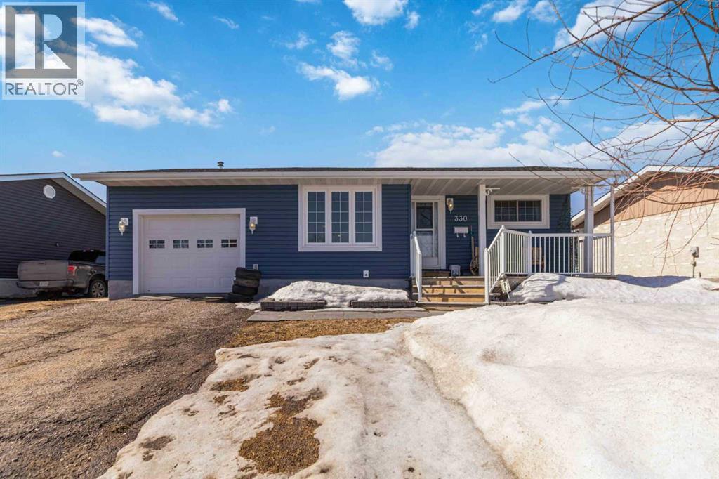 330 Hillcrest Drive, Fort Mcmurray, Alberta  T9H 3X5 - Photo 2 - A2304778