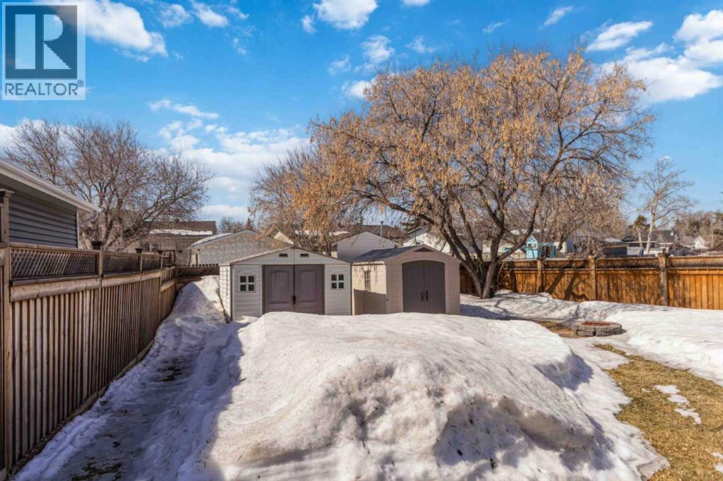 330 Hillcrest Drive, Fort Mcmurray, Alberta  T9H 3X5 - Photo 39 - A2304778