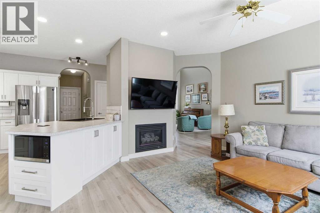 206 Sierra Nevada Close Sw, Calgary, Alberta  T3H 3H6 - Photo 11 - A2297192