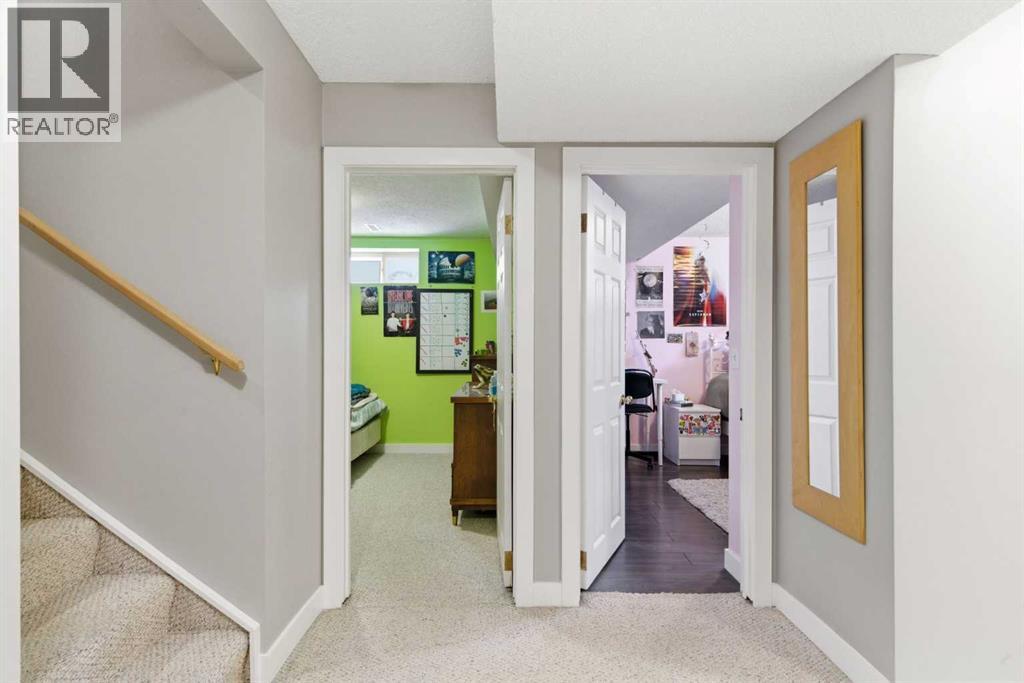 206 Sierra Nevada Close Sw, Calgary, Alberta  T3H 3H6 - Photo 30 - A2297192