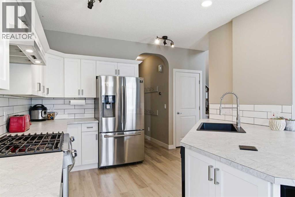 206 Sierra Nevada Close Sw, Calgary, Alberta  T3H 3H6 - Photo 14 - A2297192