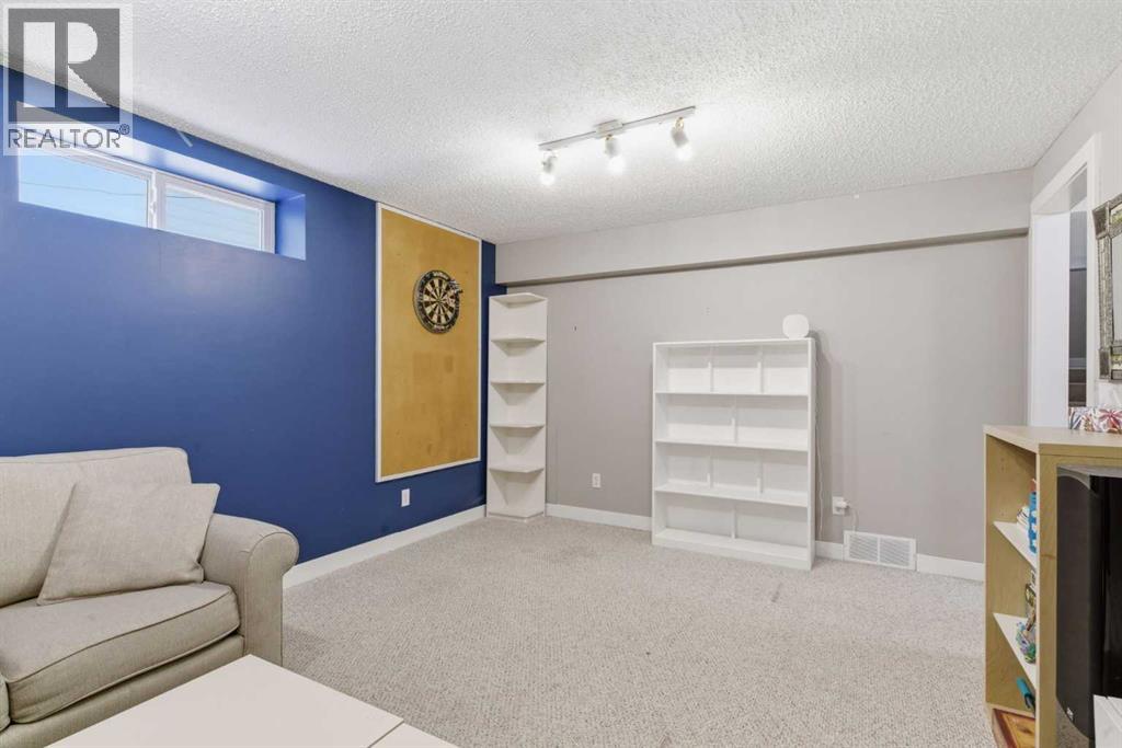 206 Sierra Nevada Close Sw, Calgary, Alberta  T3H 3H6 - Photo 38 - A2297192