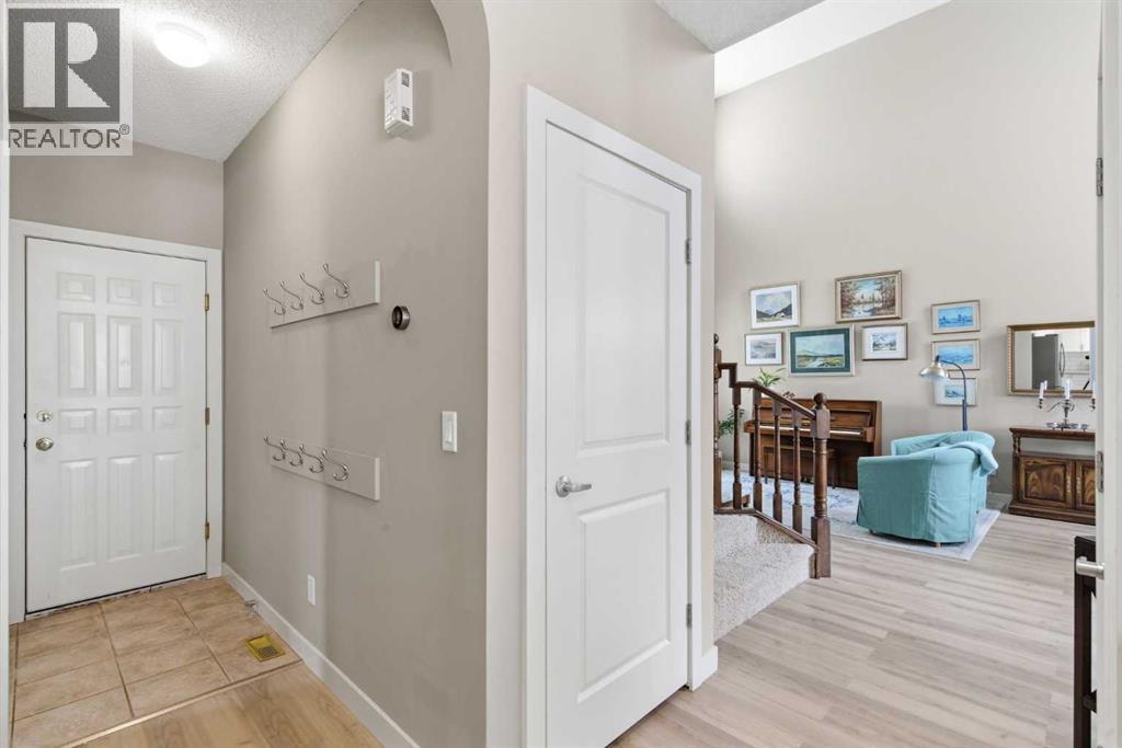 206 Sierra Nevada Close Sw, Calgary, Alberta  T3H 3H6 - Photo 16 - A2297192