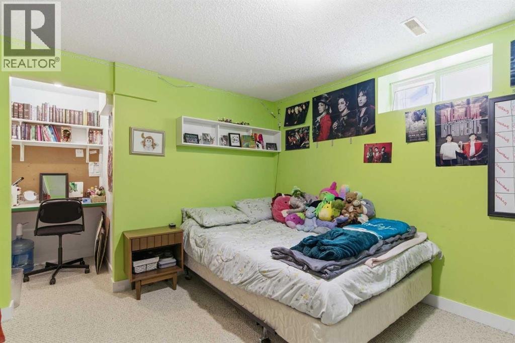 206 Sierra Nevada Close Sw, Calgary, Alberta  T3H 3H6 - Photo 34 - A2297192