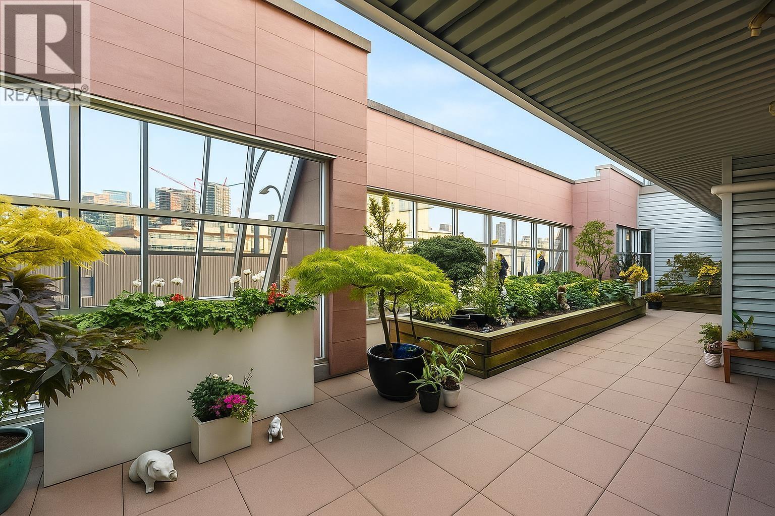 202 1750 W 2nd Avenue, Vancouver, British Columbia  V6J 1H6 - Photo 2 - R3108888