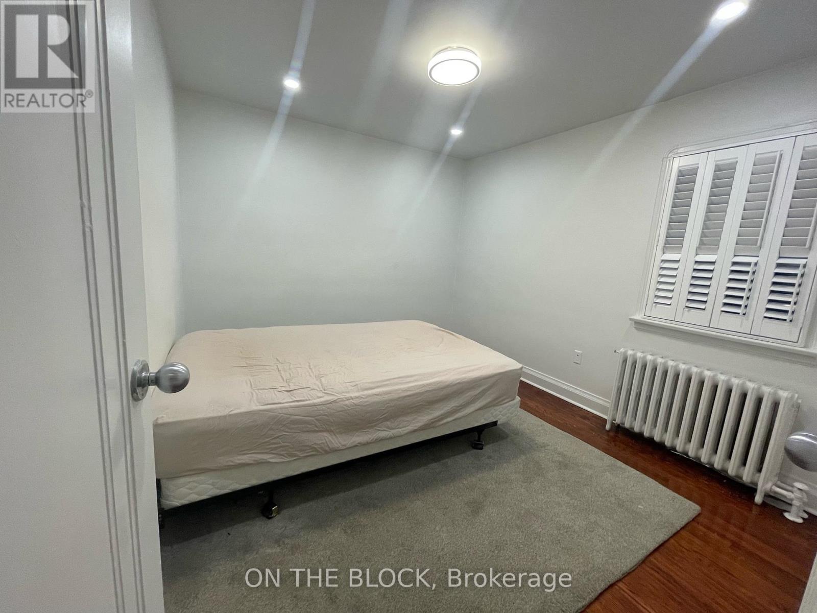 216 Donlands Avenue, Toronto, Ontario  M4J 3R1 - Photo 7 - E13066496