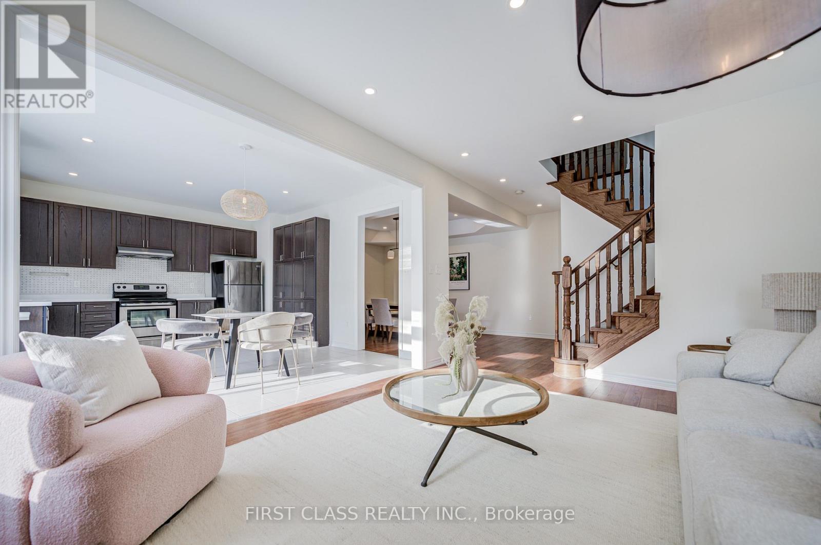 23 Grey Wing Avenue, Georgina, Ontario  L4P 0B7 - Photo 14 - N13066528