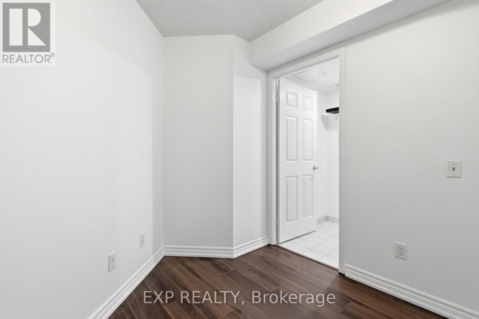 2120 - 25 Kingsbridge Garden Circle, Mississauga, Ontario  L5R 4B1 - Photo 15 - W13066492
