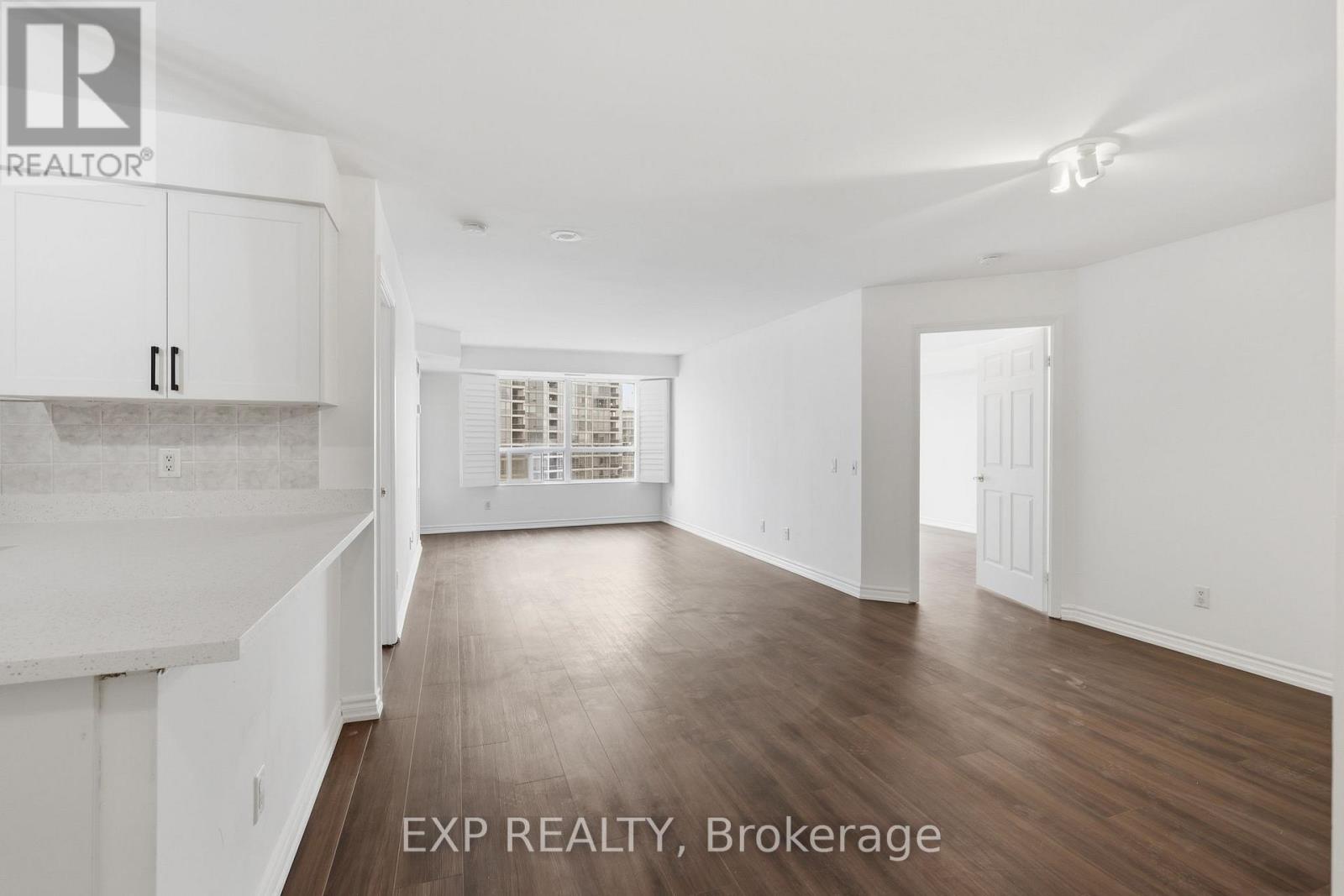 2120 - 25 Kingsbridge Garden Circle, Mississauga, Ontario  L5R 4B1 - Photo 5 - W13066492