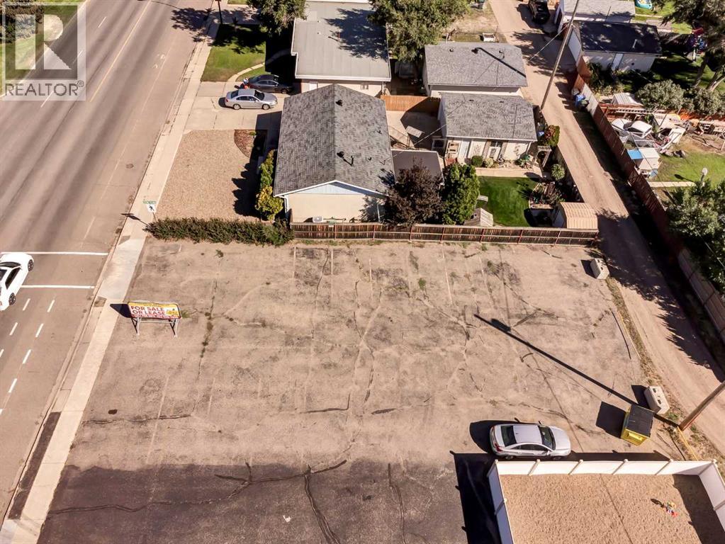 587 12 Street NW, Medicine Hat, Alberta  T1A 6R3 - Photo 3 - A2276621