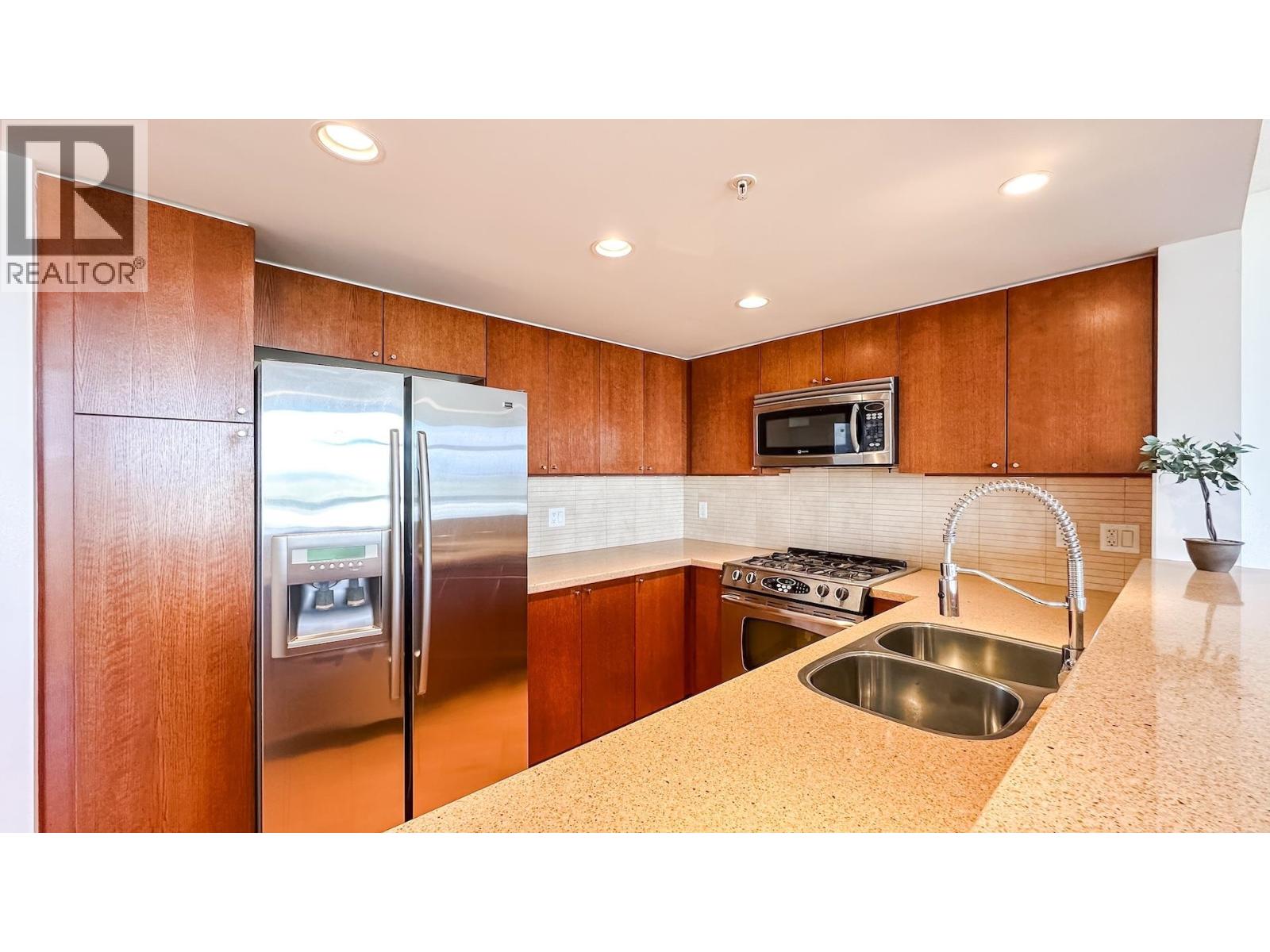902 8160 Lansdowne Road, Richmond, British Columbia  V6X 0A9 - Photo 13 - R3117357