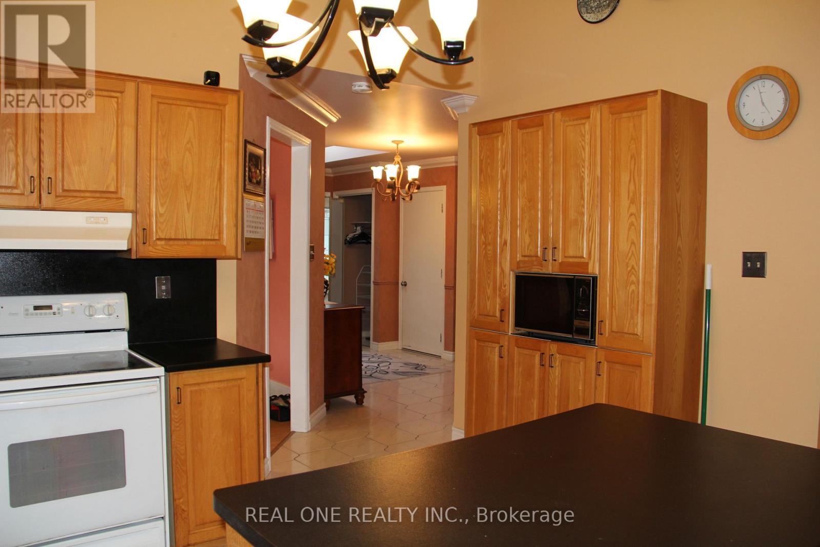 1019 Aldersbrook Road, London North, Ontario  N6G 4L9 - Photo 10 - X13066510