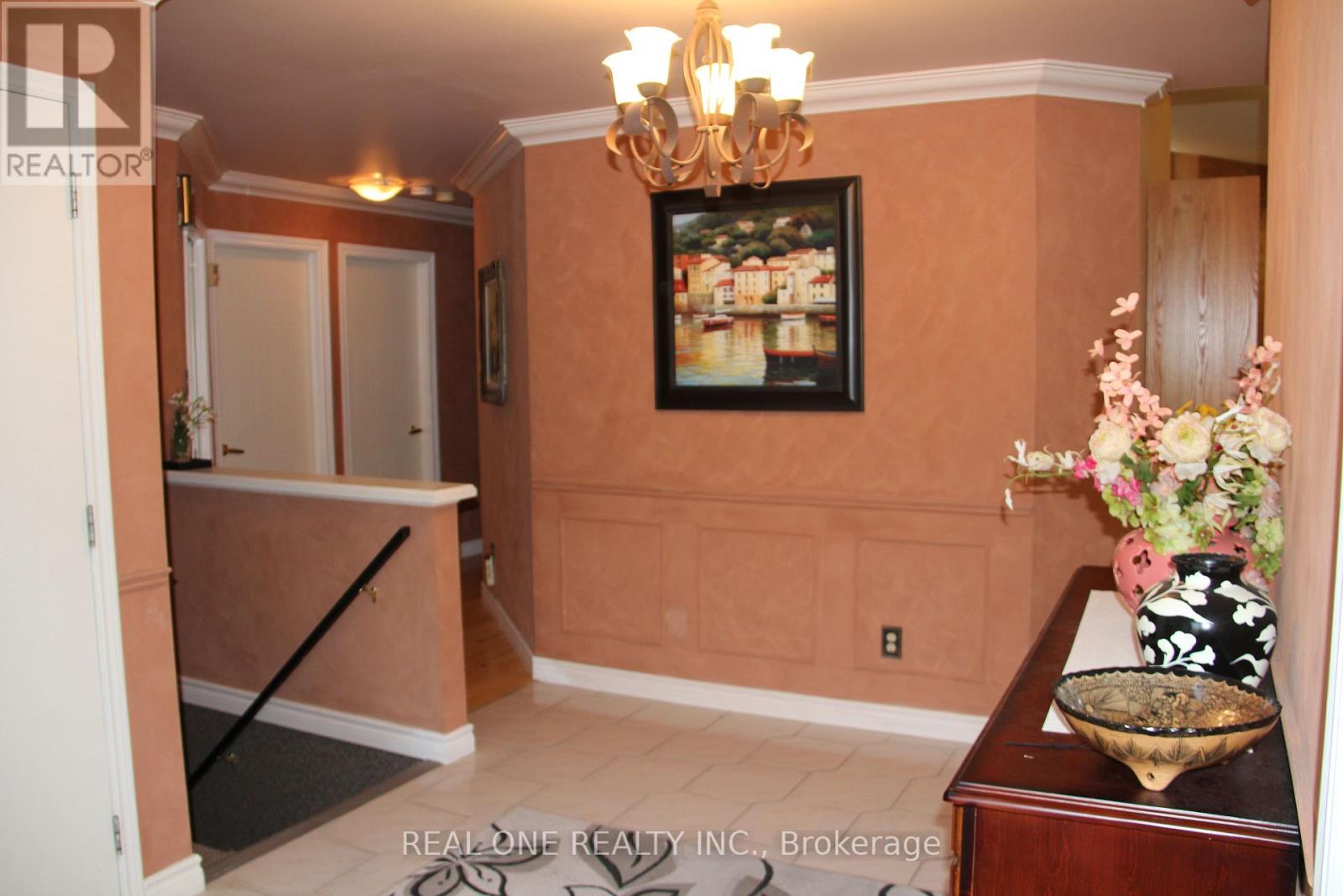 1019 Aldersbrook Road, London North, Ontario  N6G 4L9 - Photo 3 - X13066510