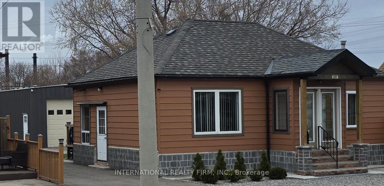 731 Knox Avenue, Hamilton, Ontario  L8H 6K7 - Photo 3 - X13066522