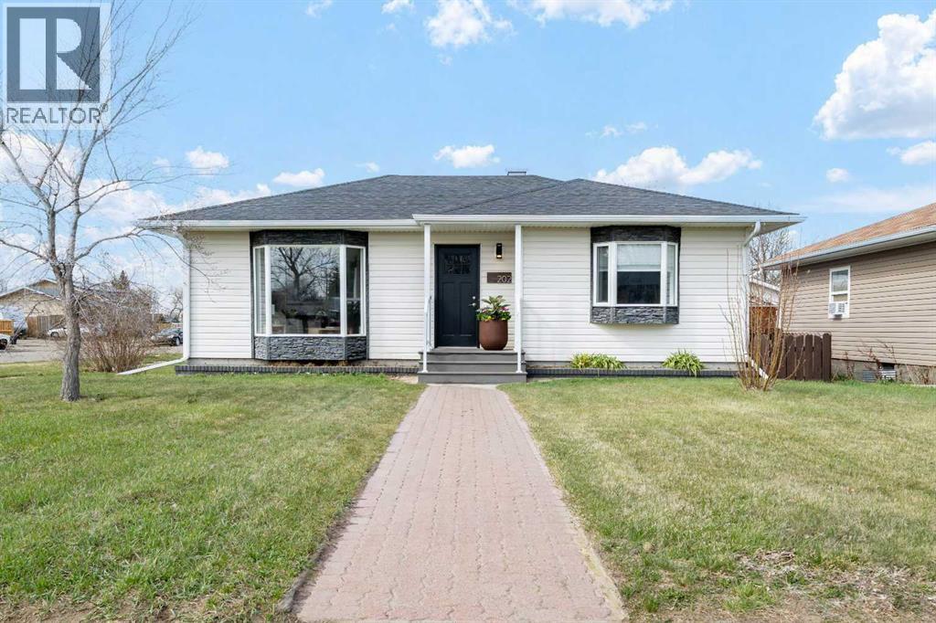 202 8 Avenue E, Bow Island, Alberta  T0K 0G0 - Photo 4 - A2306918