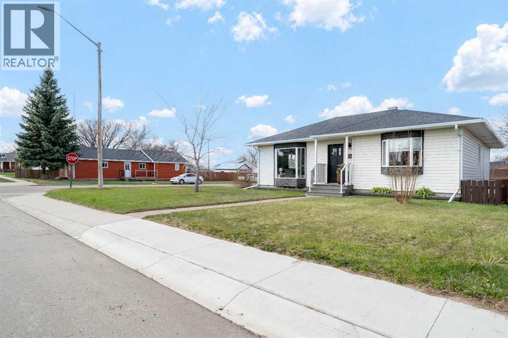 202 8 Avenue E, Bow Island, Alberta  T0K 0G0 - Photo 7 - A2306918