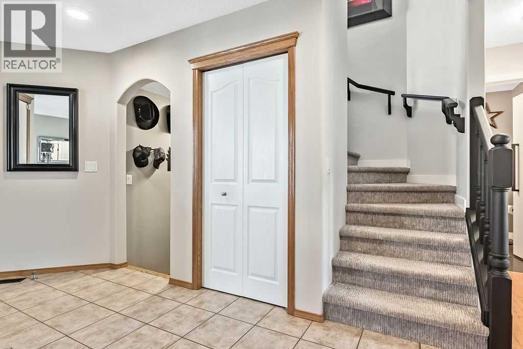11 Cougarstone Park Sw, Calgary, Alberta  T3H 4Z9 - Photo 15 - A2306130