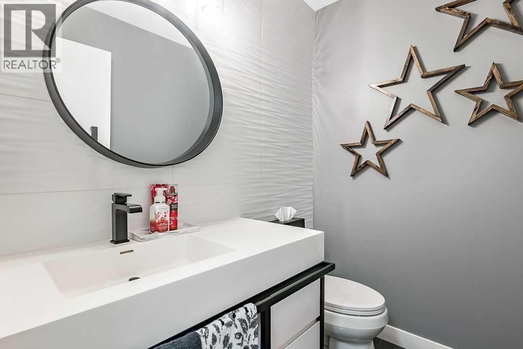 11 Cougarstone Park Sw, Calgary, Alberta  T3H 4Z9 - Photo 13 - A2306130