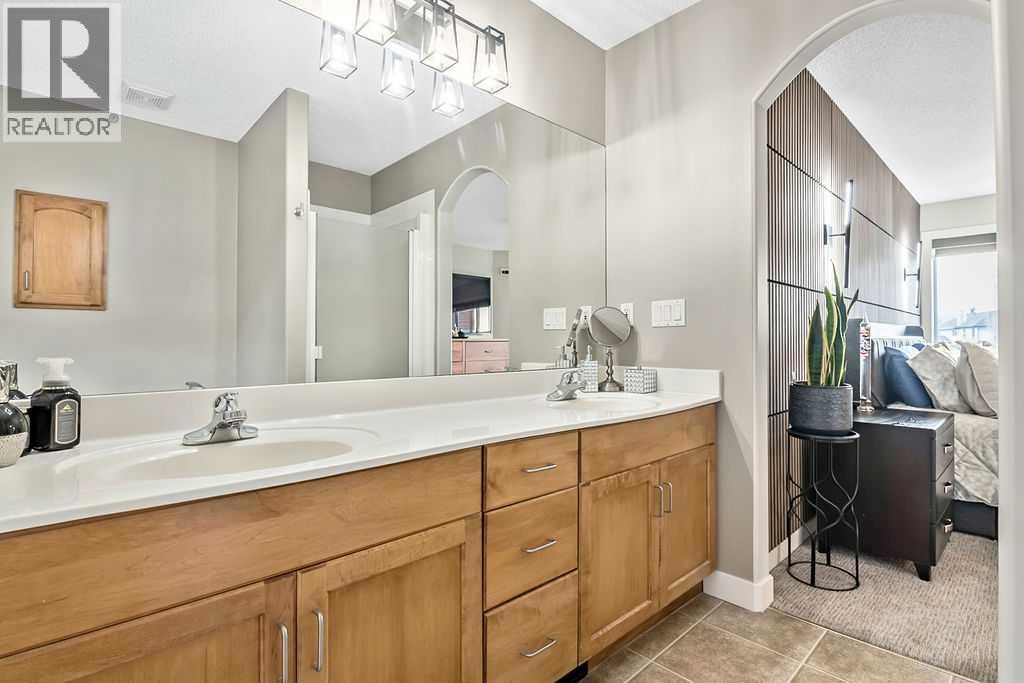 11 Cougarstone Park Sw, Calgary, Alberta  T3H 4Z9 - Photo 21 - A2306130