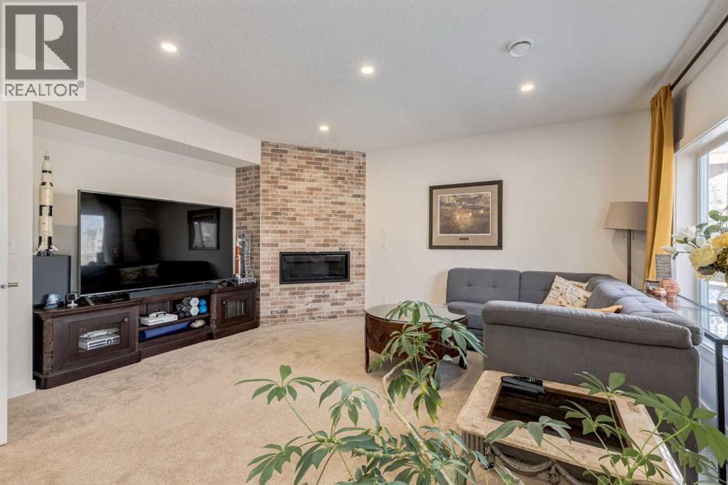 402 Rocky Ridge Cove Nw, Calgary, Alberta  T3G 4J6 - Photo 23 - A2306917