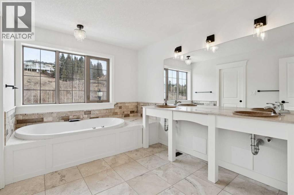 1 Discovery Ridge Link SW, Calgary, Alberta  T3H 4Y1 - Photo 29 - A2291643