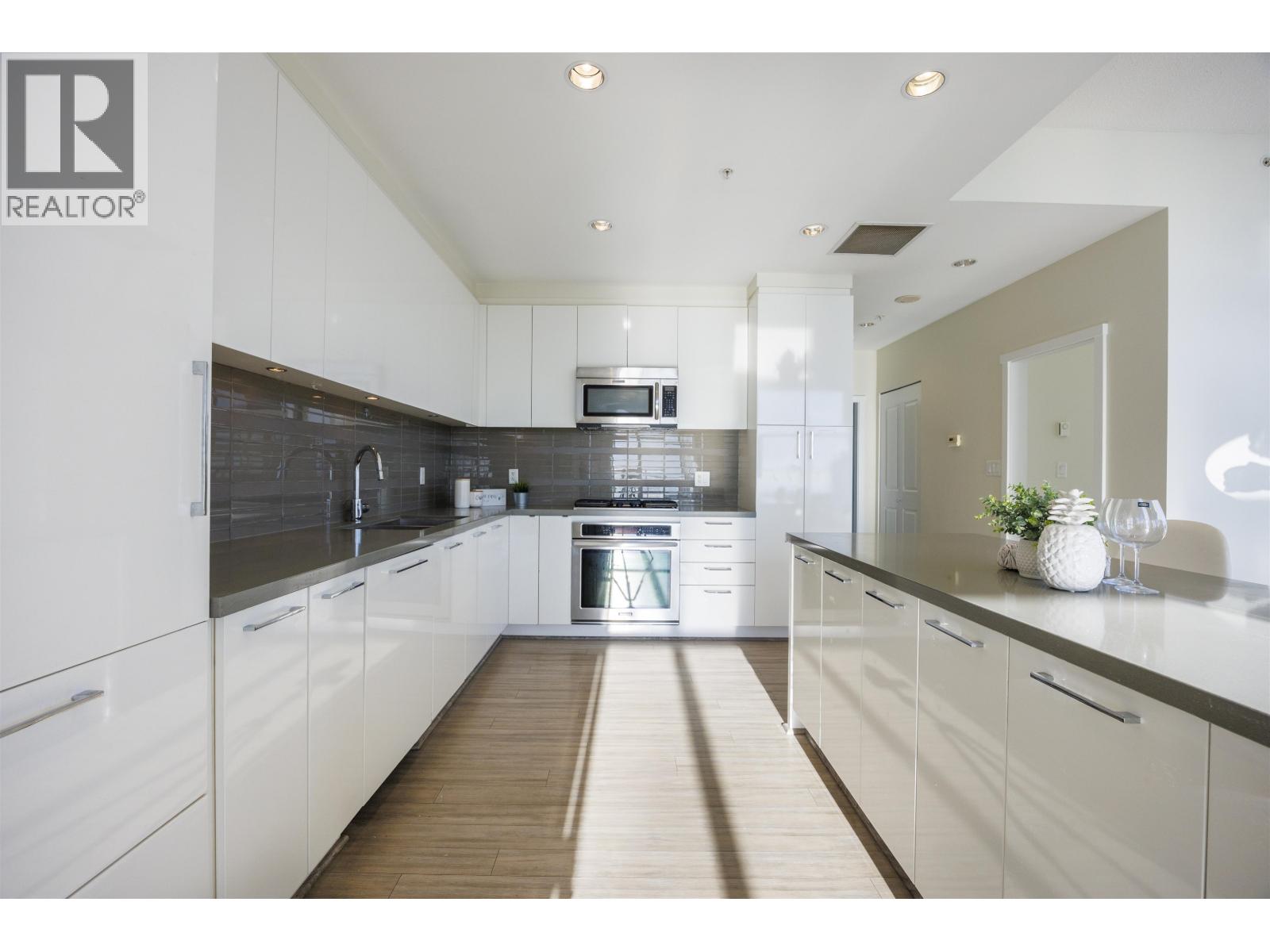 4203 4880 Bennett Street, Burnaby, British Columbia  V5H 0C1 - Photo 11 - R3110077